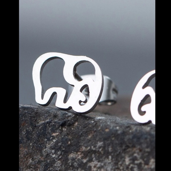 Silver Elephant Stud Earrings - Picture 4 of 5